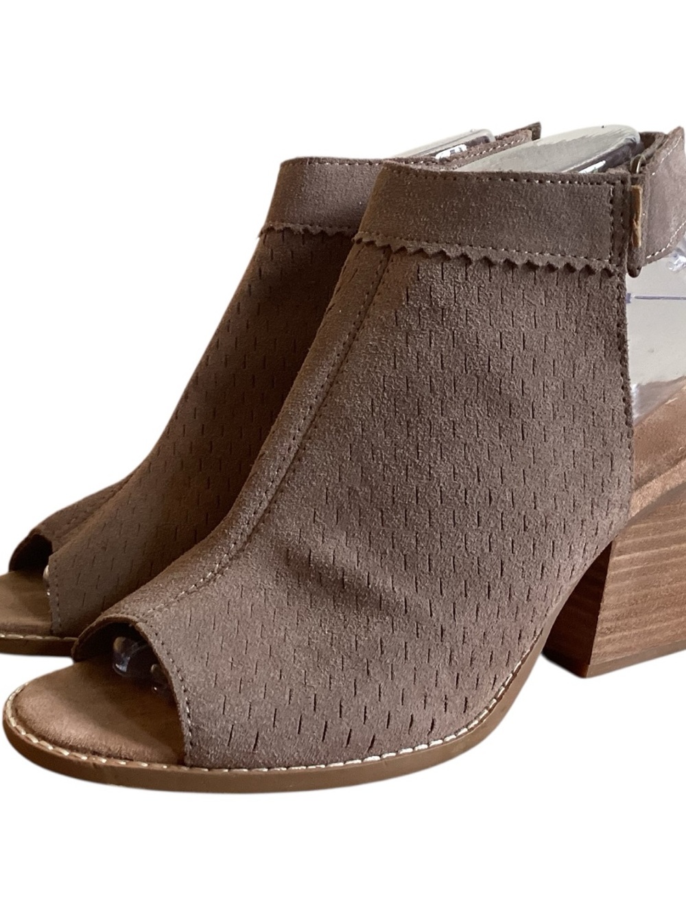 TOMS Grenada Taupe Suede Open-Toe Block Heel Sandal Size 8 - Picture 2 of 8
